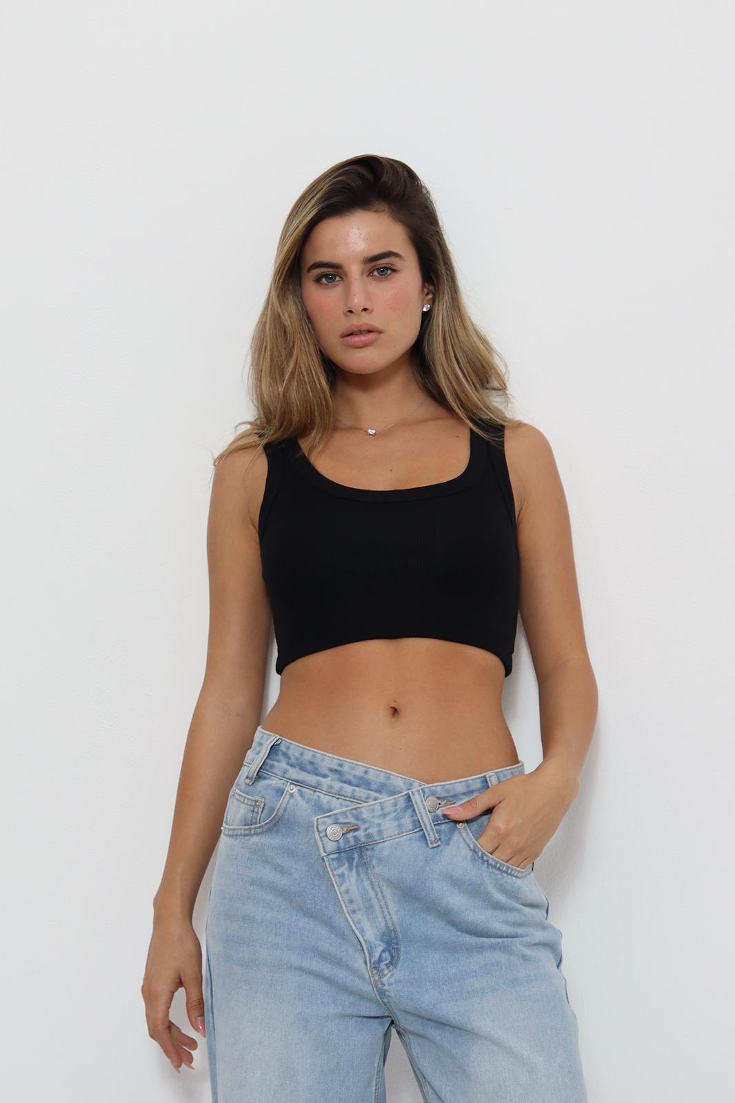 46efe143 0a8a 464e B977 3a105de91647