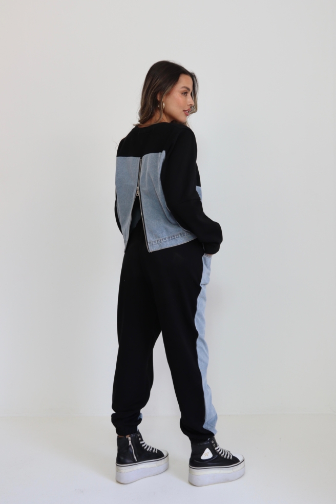 Aa24b658 8090 4a99 Bb49 A849dd9c0a98