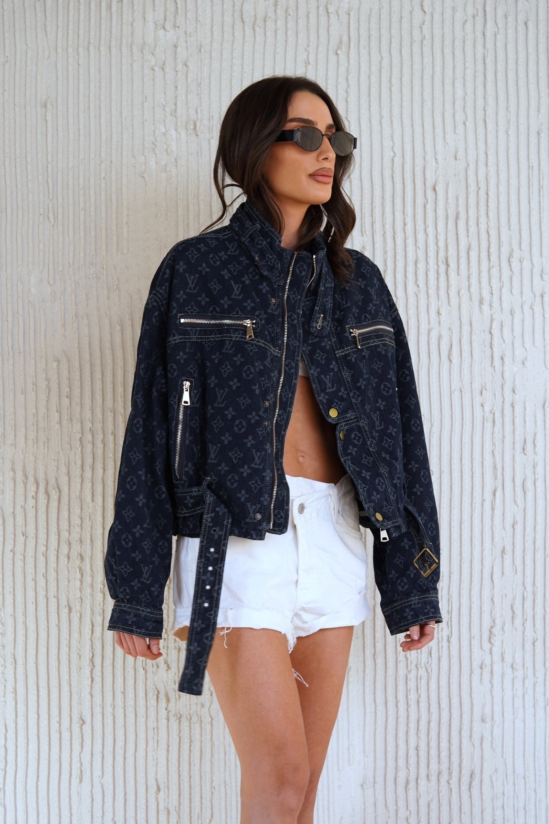 28e3f3d7 6ad1 4c2c 8d3a 003ae5a54e49