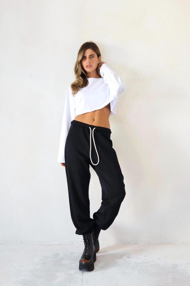 E67634bb B1ee 45e8 997e 78c1a6b541a4