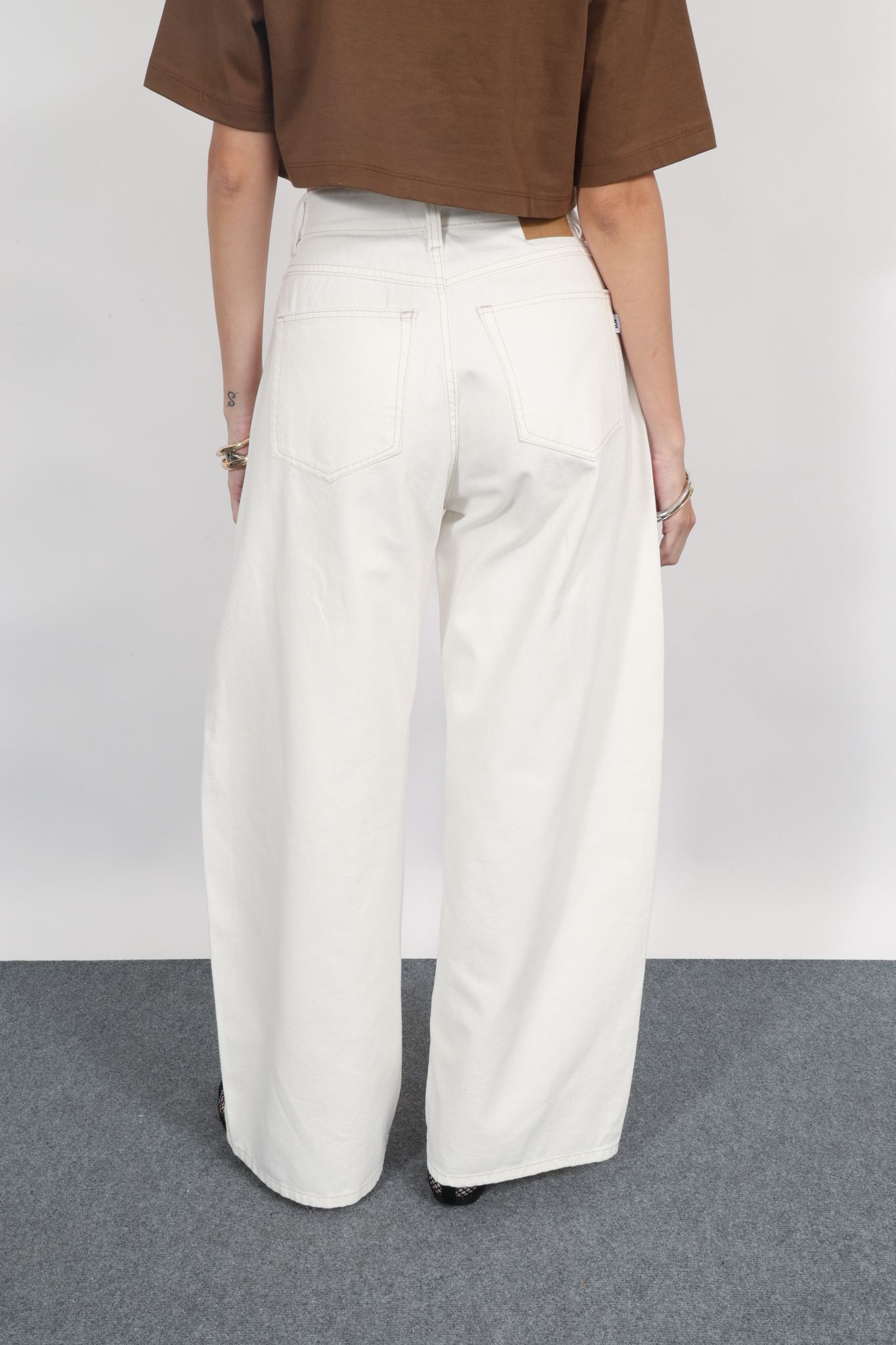 661f1085 0287 47b6 8980 902c81c02631