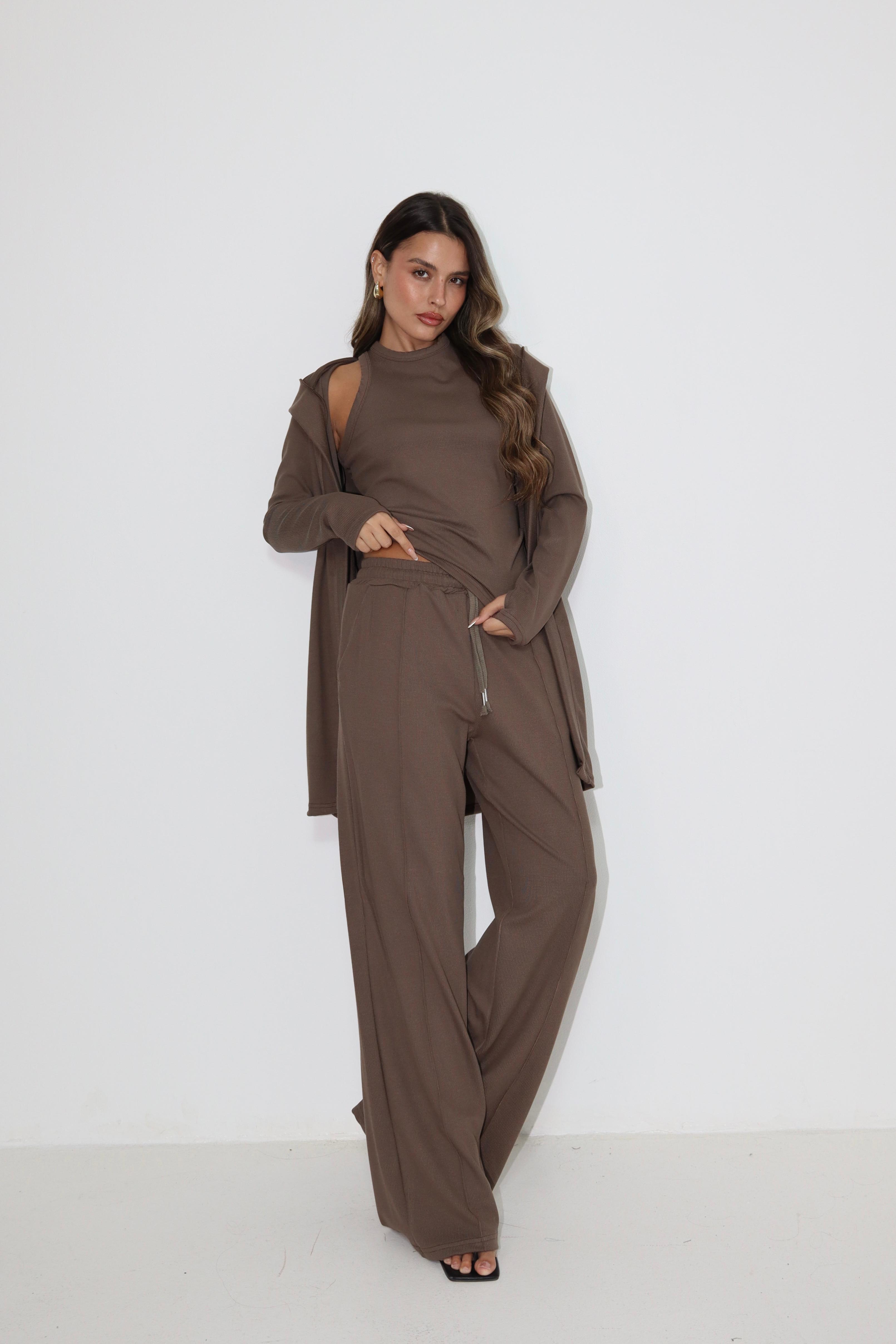 6c844b36 E7e6 4f3a 8bfb 27739ab68c4b