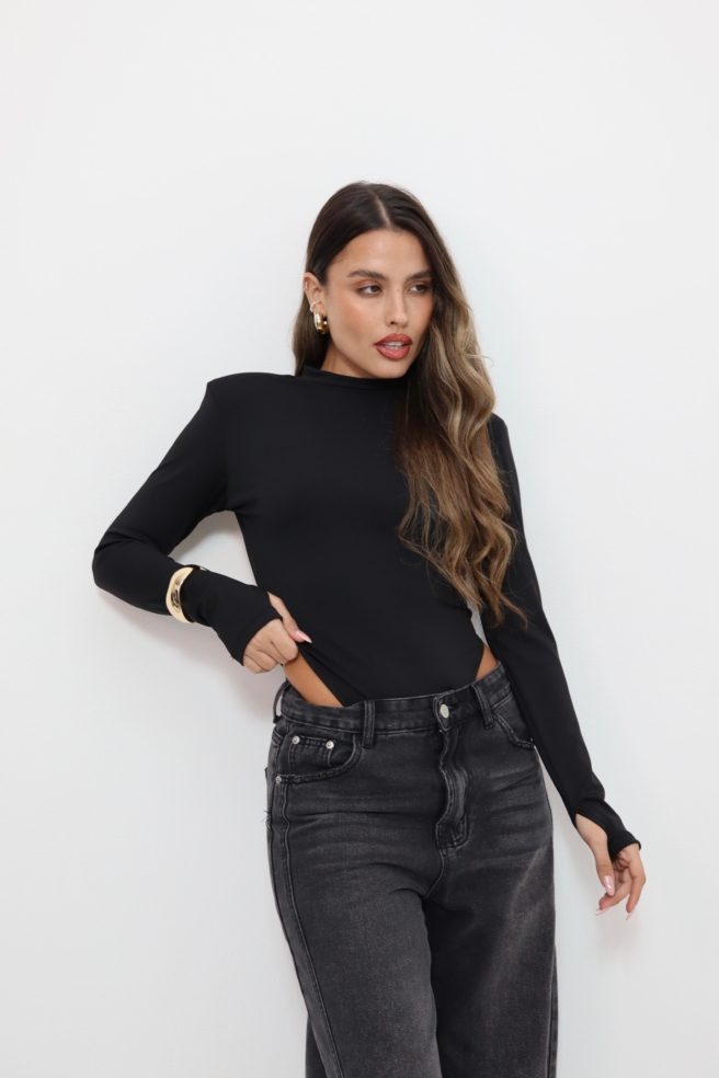 27d2943c 468d 4d7d 8818 9c32b5f052d9