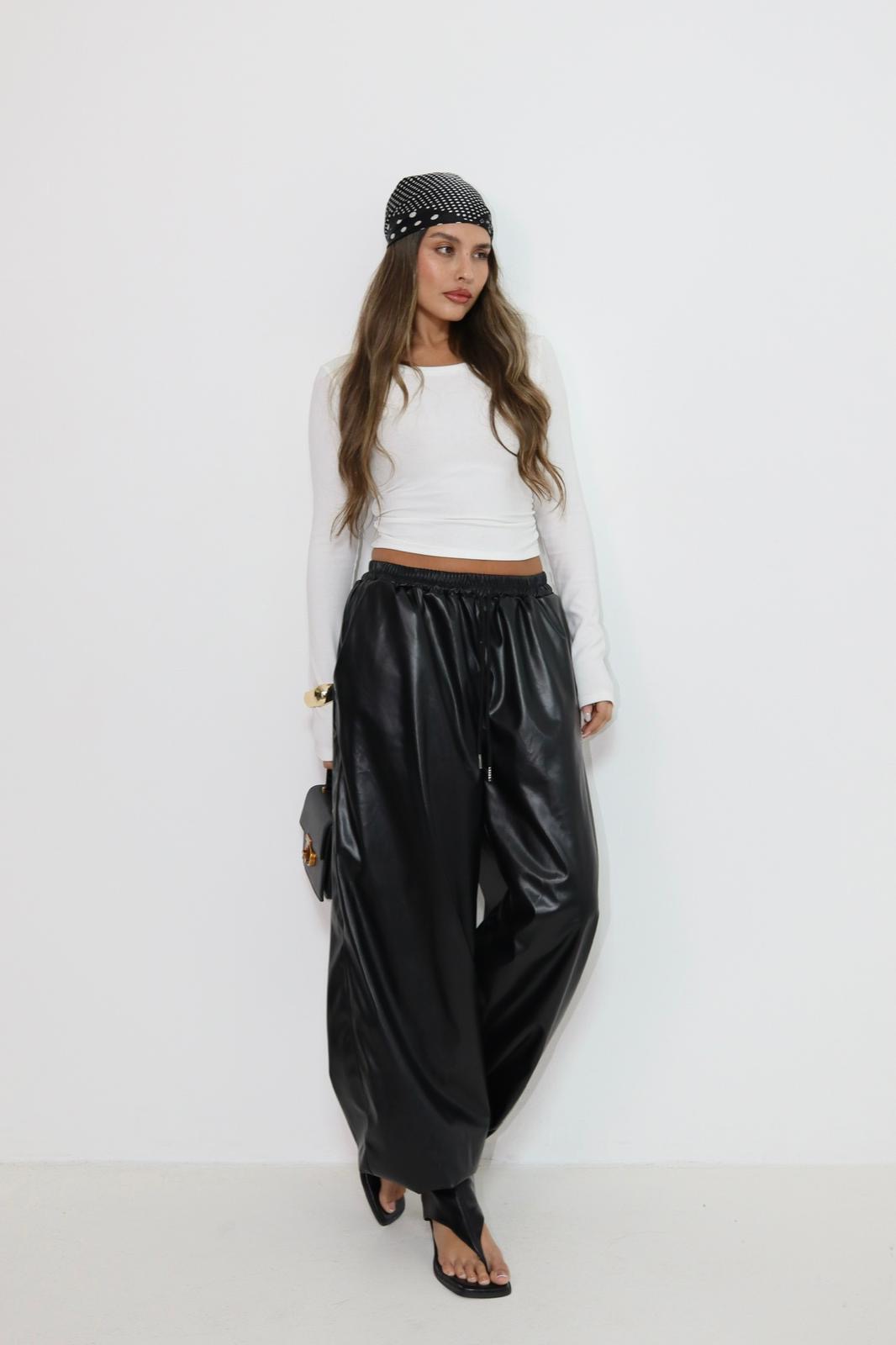 4d240a79 3d0d 4e9a B67a 1b4b852d4b50