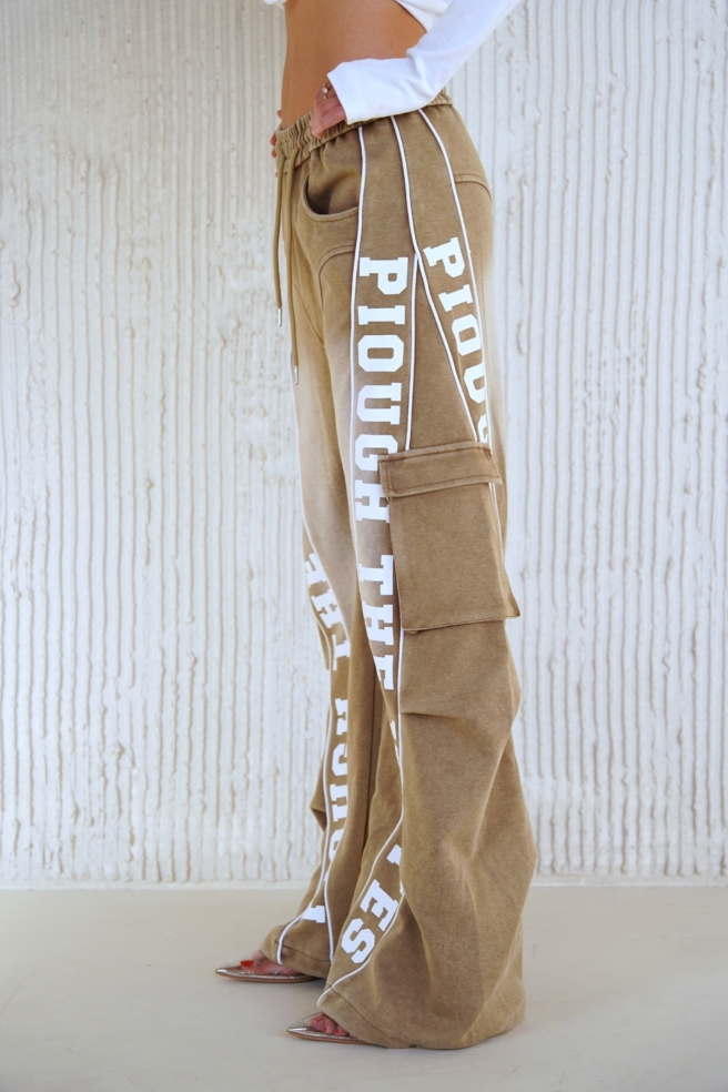 93d0d2de Acd7 44f0 84fc Ff13d2f6a5b5