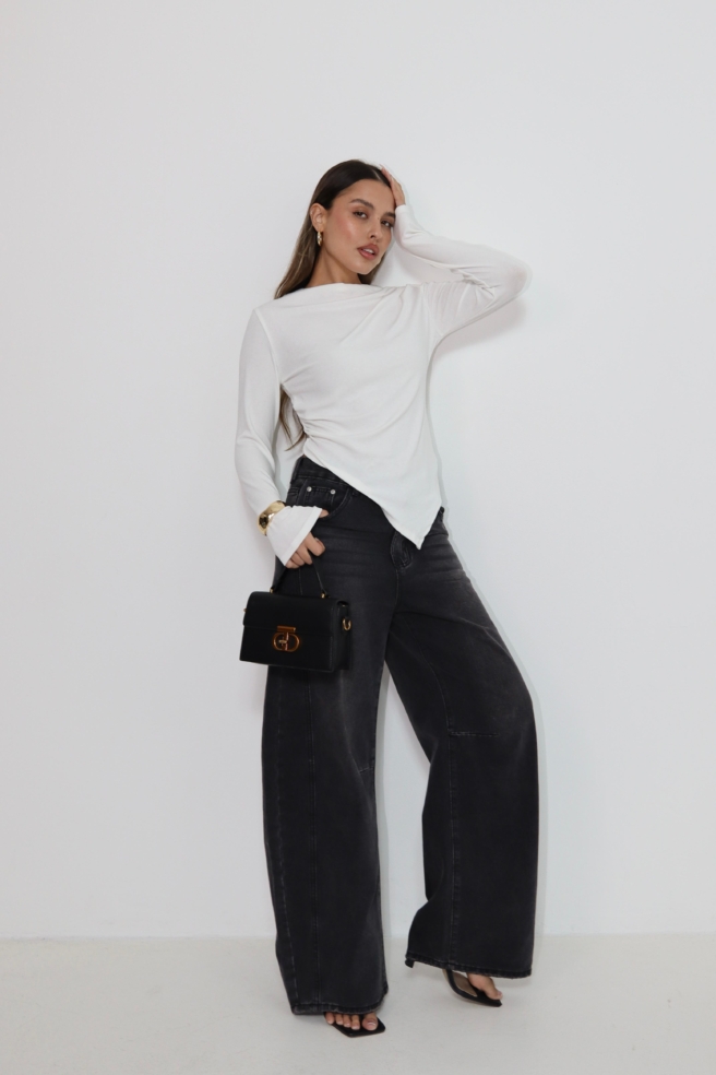 9a9372c9 D048 46a3 A208 Db04159340cf