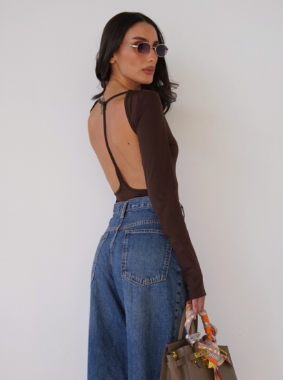 בגד גוף פס גב פתוח