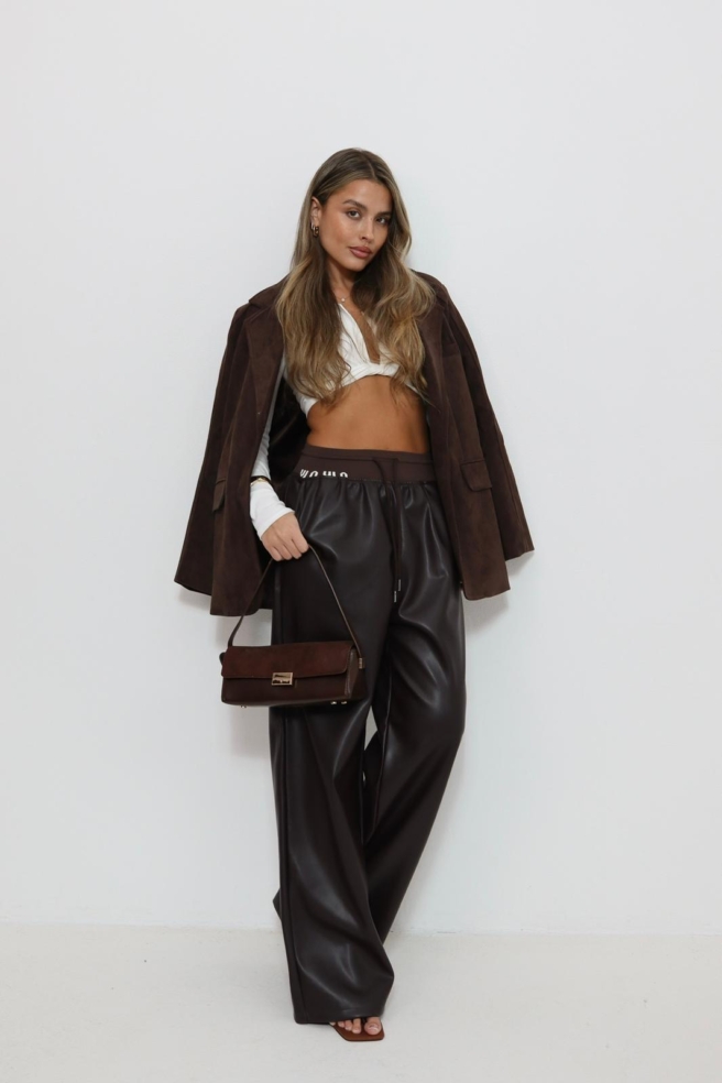 Acad773e 70ee 46ad A956 9b0a032bba0a