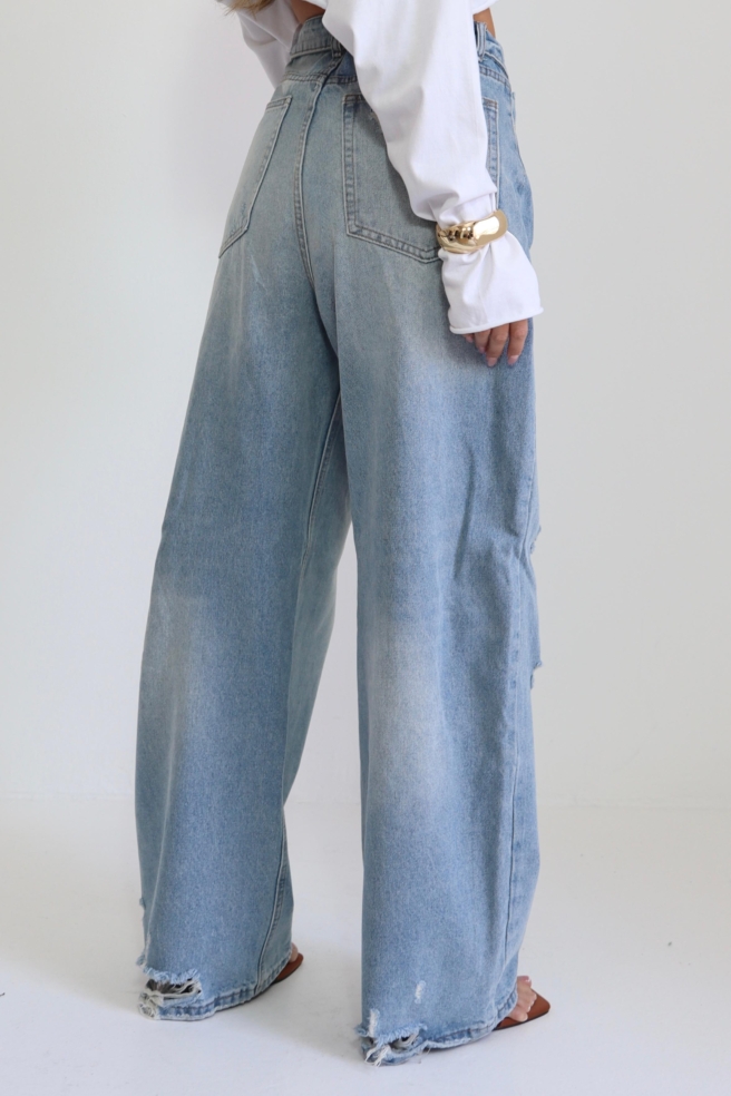 F8b81ac6 Fb26 47a1 86ee F619ba6a8247