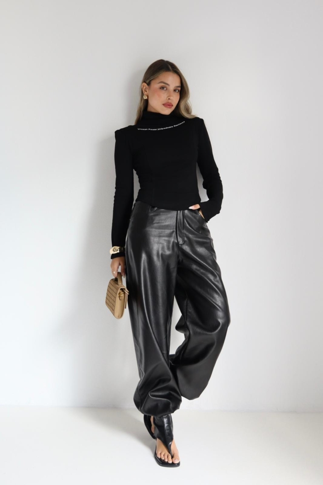 12588f15 2d1b 401e B930 157480a5e6a4