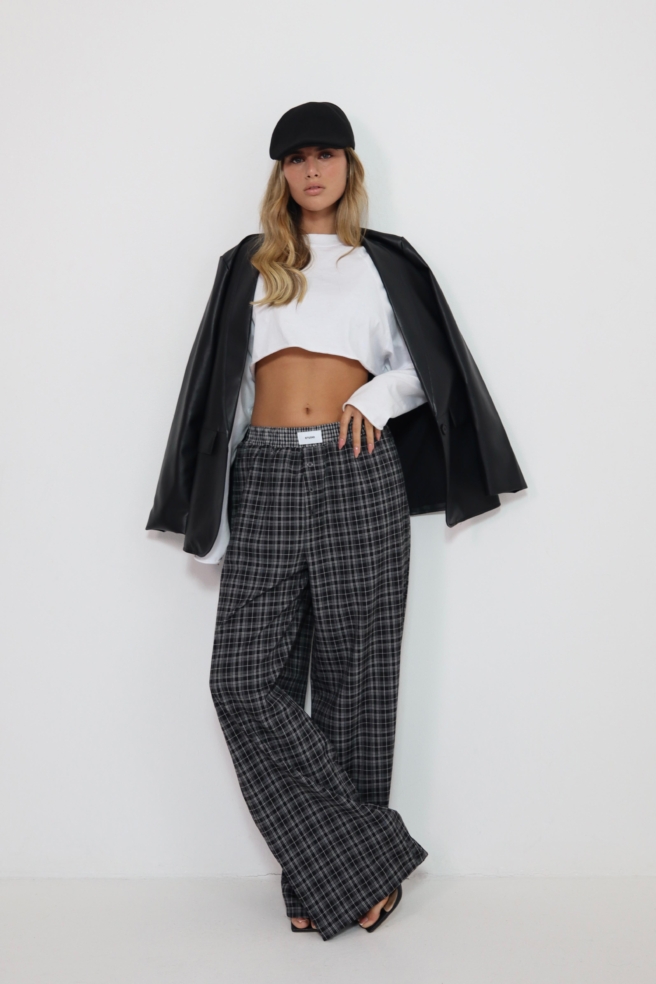 2ca827c5 23df 452e B3e9 35b4ee37f9d0