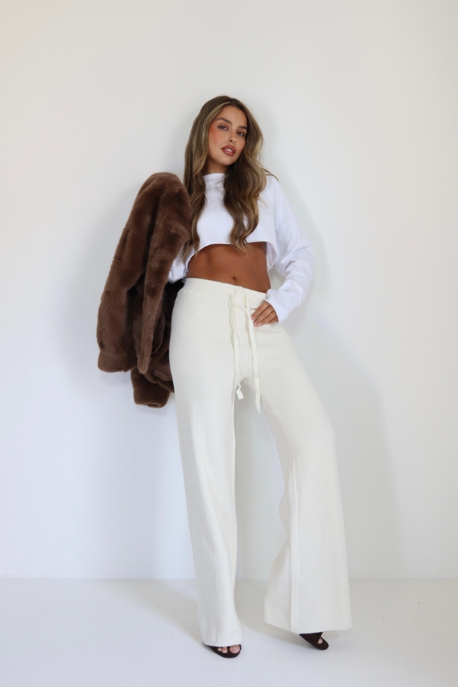 321531bc Eaa1 4915 A4c0 0149eb3529a7