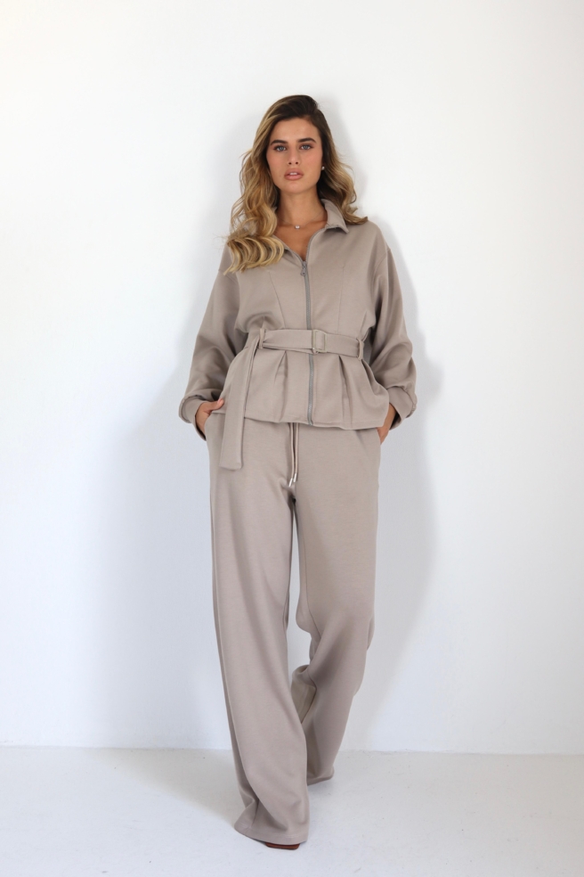 3b2b9732 A158 4890 B53b 233389086e13