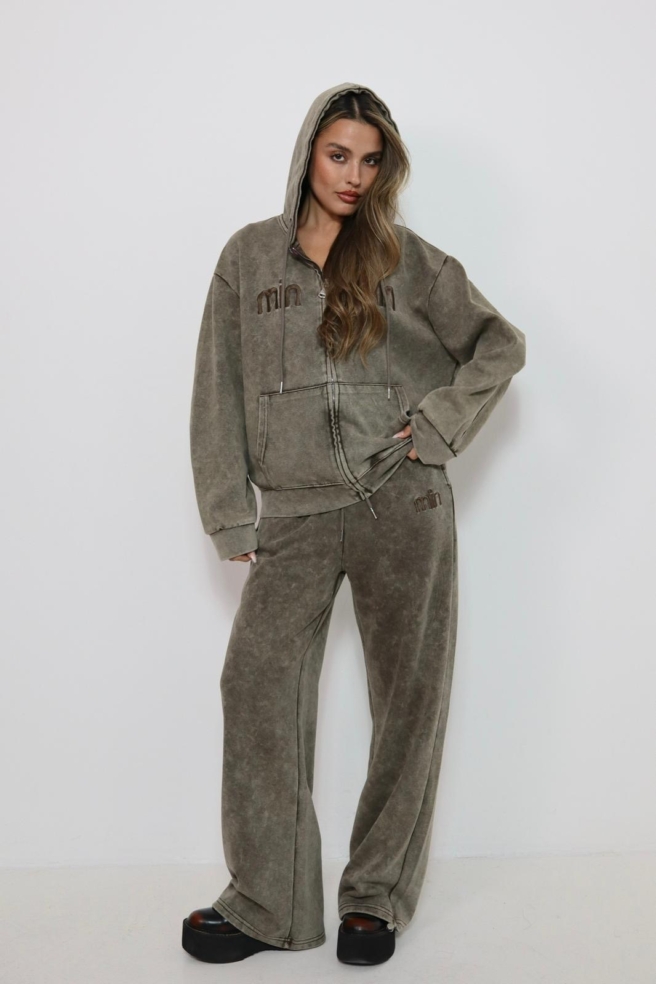 3ed056d7 98bc 4d05 B2f9 88b6e5fca913