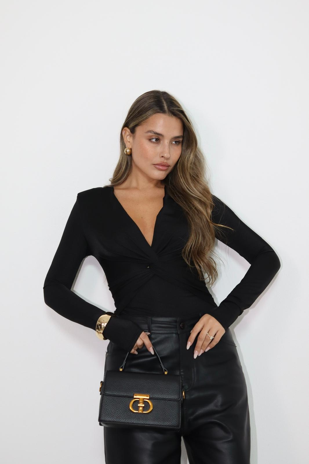 413322de 13fa 4958 98d2 F20c4b917786