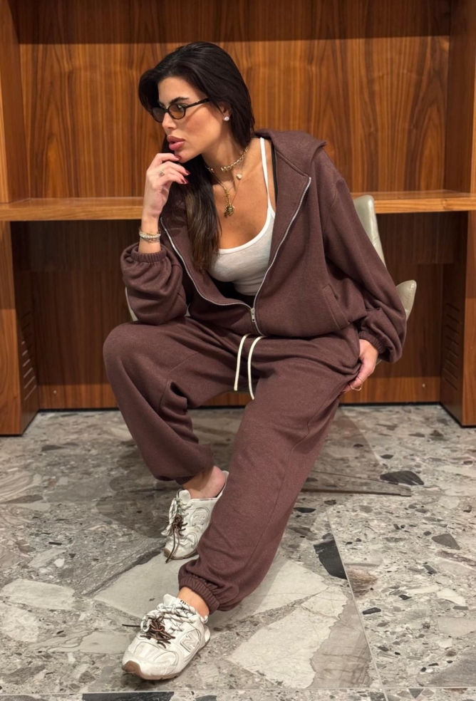 4451057c D961 4c76 9f64 4cb1742e01fc