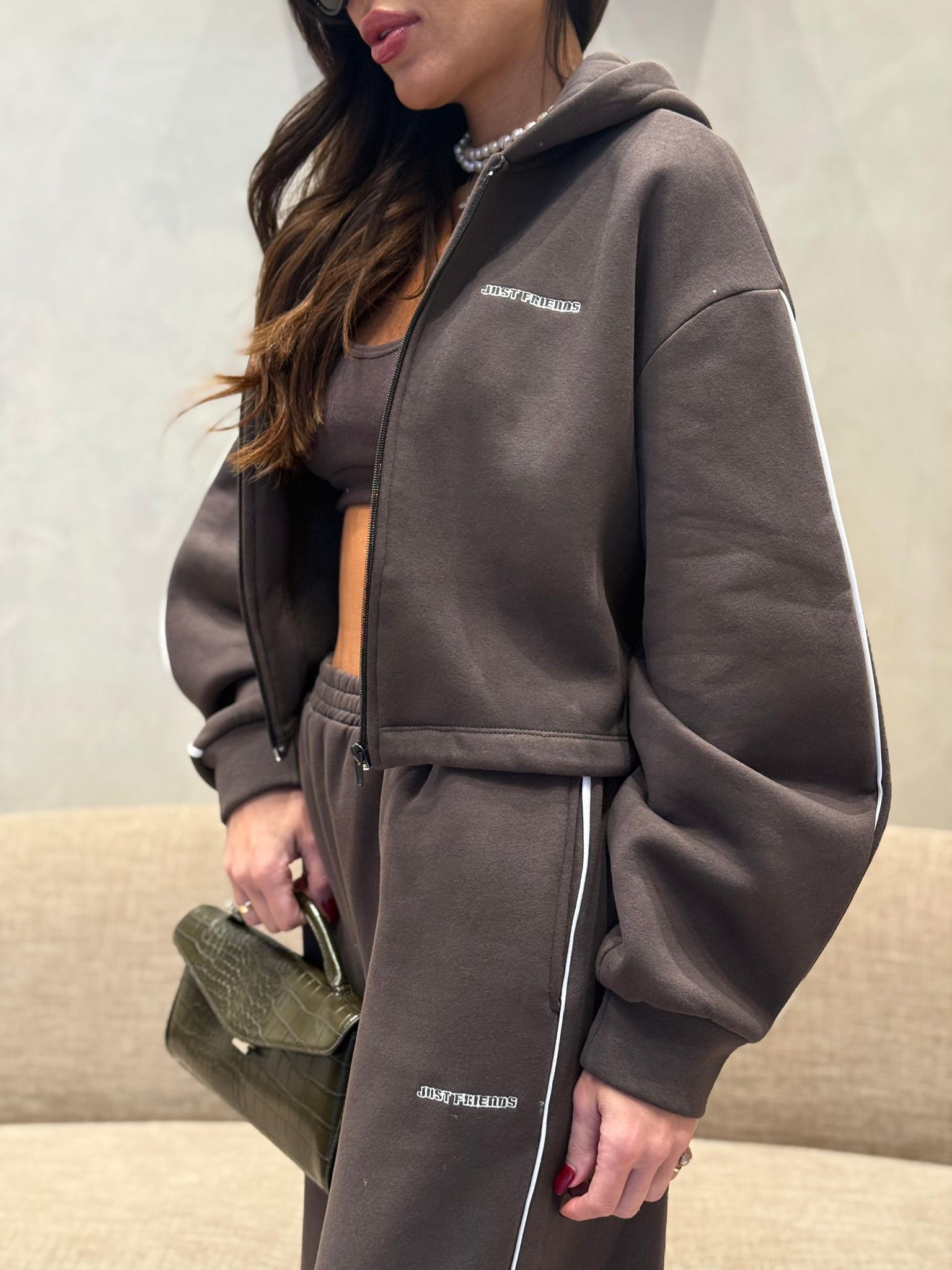 4bbfe191 6978 450f 9ec3 Cfa0a062138b