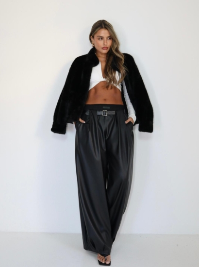 מכנס עור גומי  + חגורה