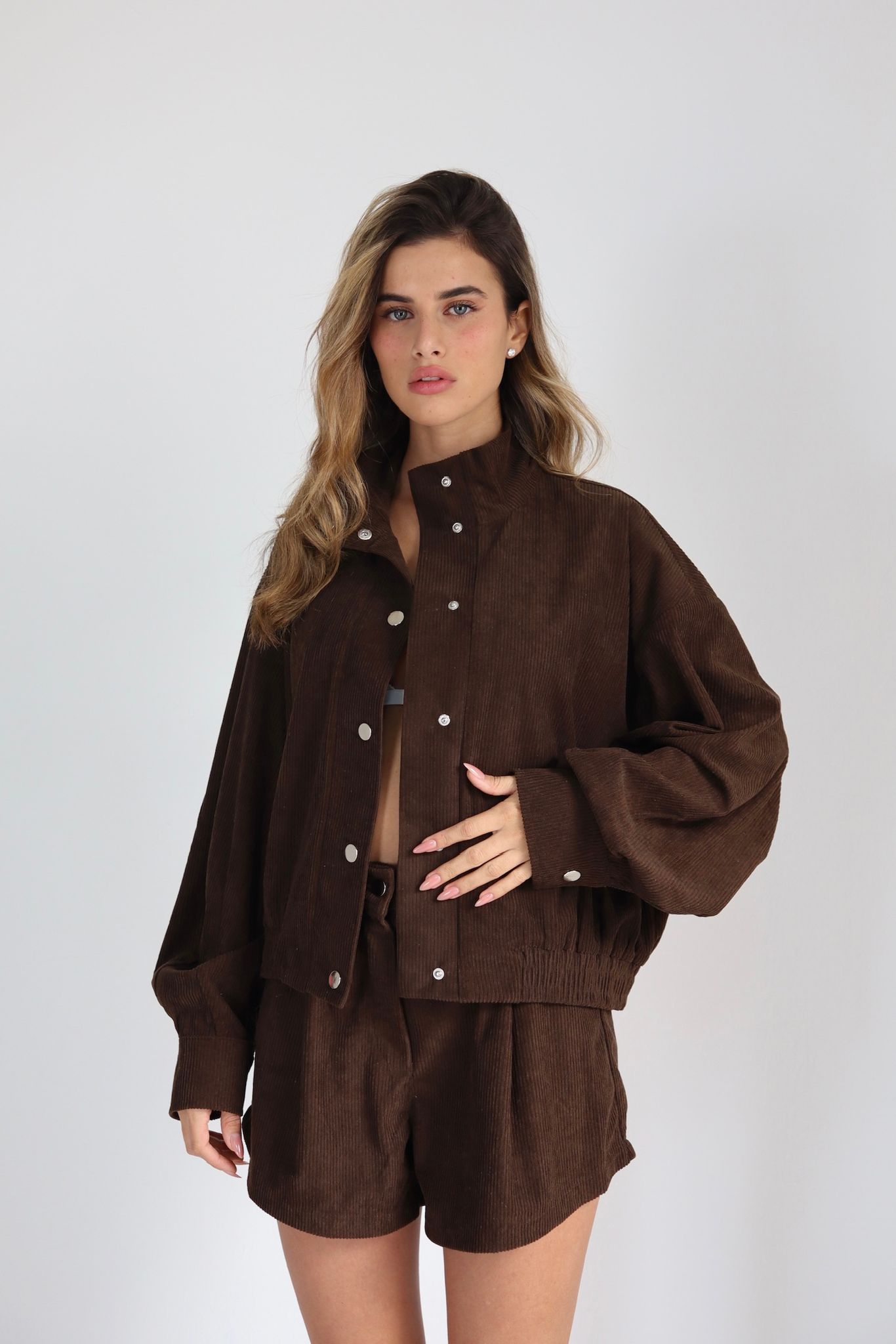 81b9dcdb B385 40cd 9e22 248d15e591aa