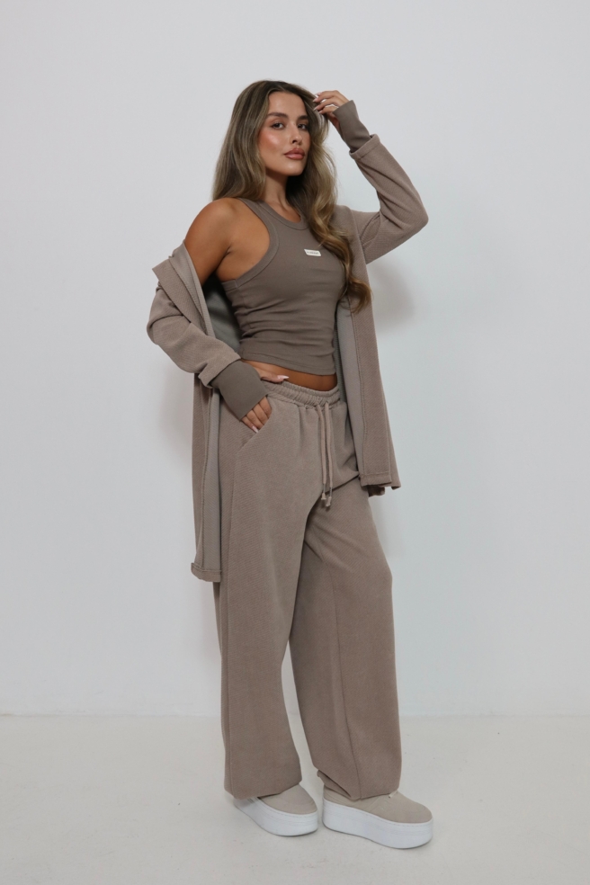 897905bd 73c6 45b5 A185 7b0aad7388de