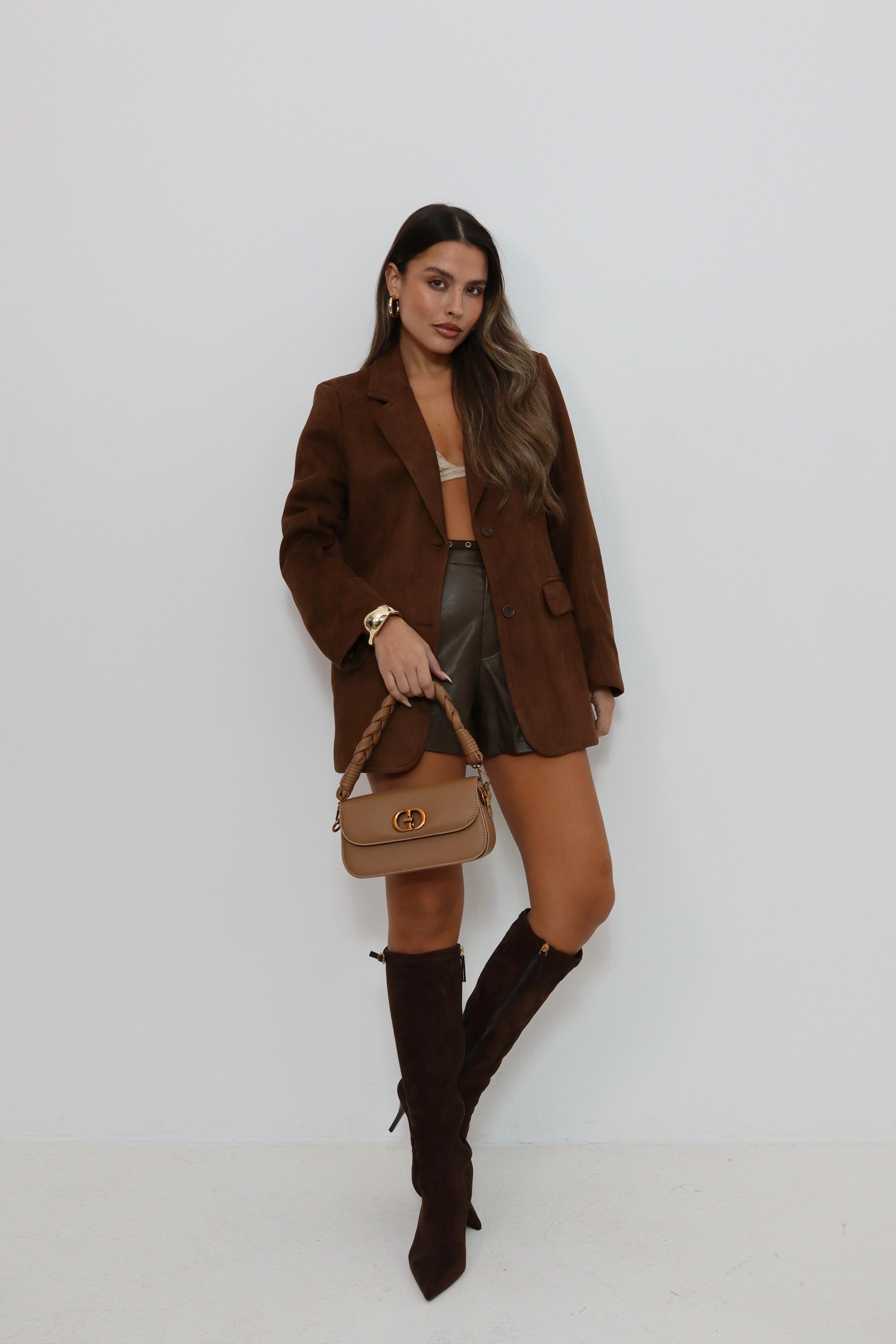 Baf5bd32 B5d0 4e88 84c6 6780800cf23a