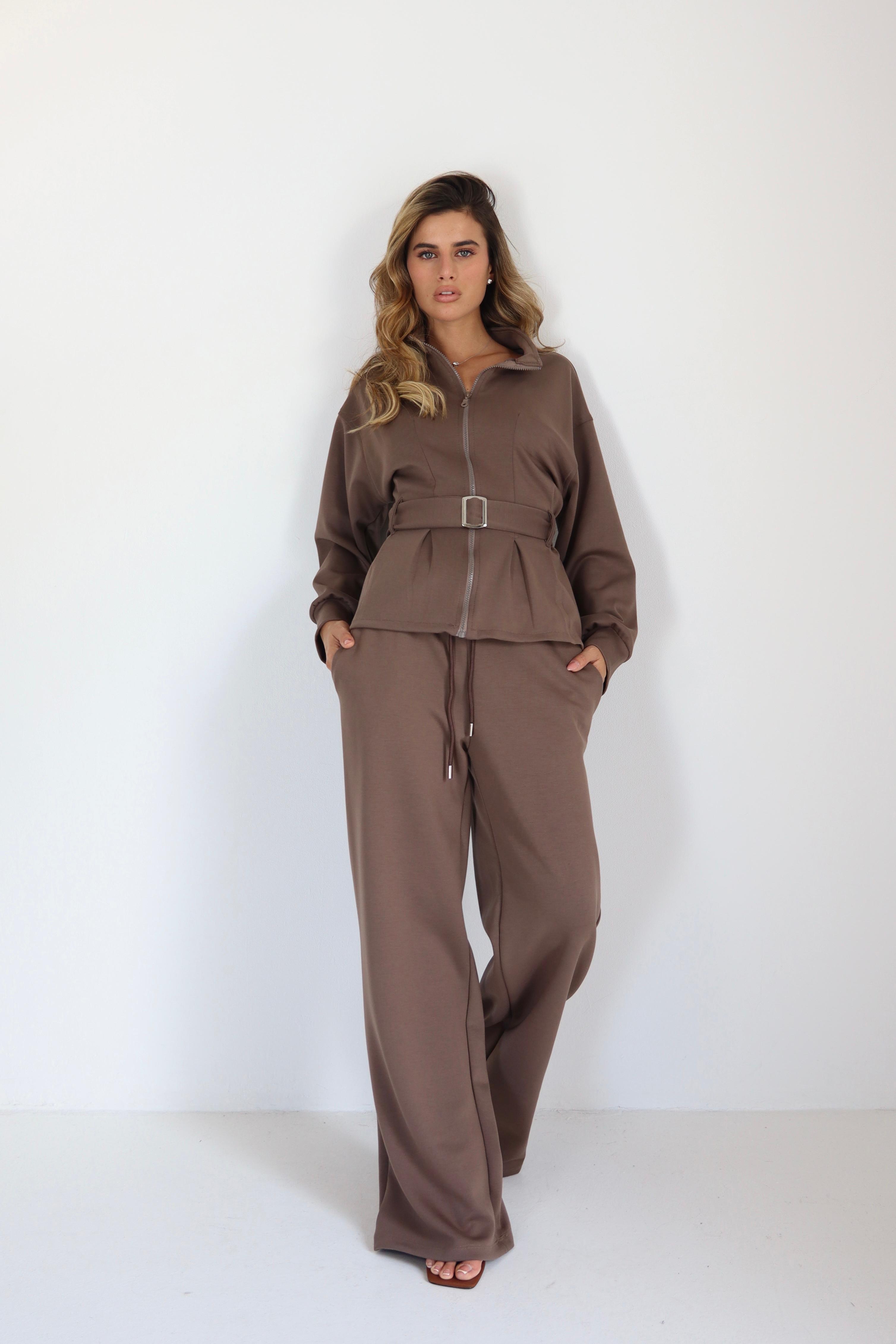 Ee92a792 F8d0 4ca3 9181 E7877139efee