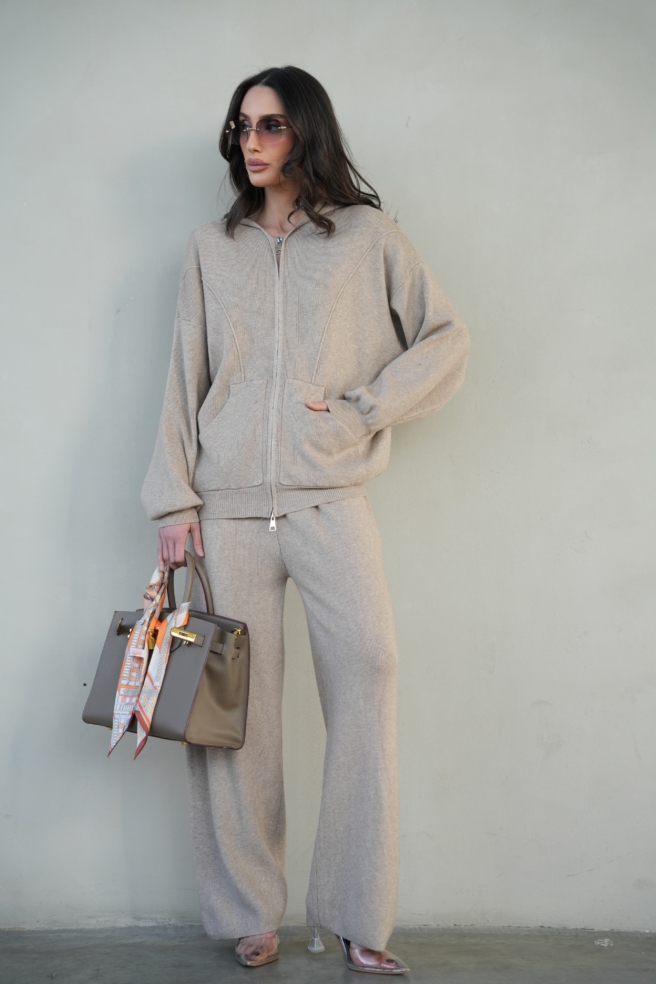 F43313f2 Dc2d 4f64 B92a 3c08a49903b4