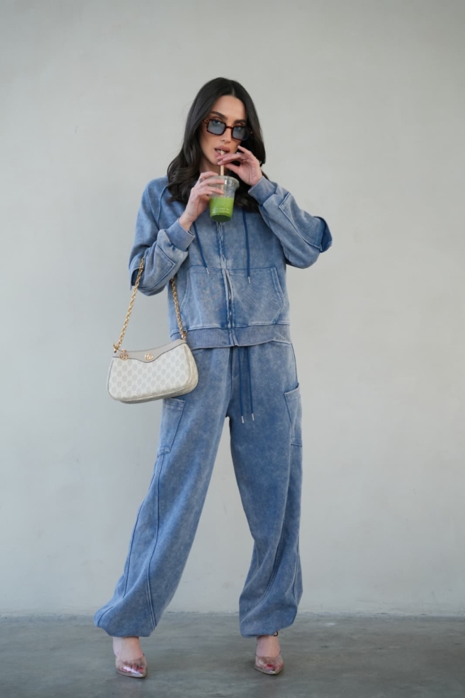 0c5c17f3 155d 4d51 B219 95e264f00f61