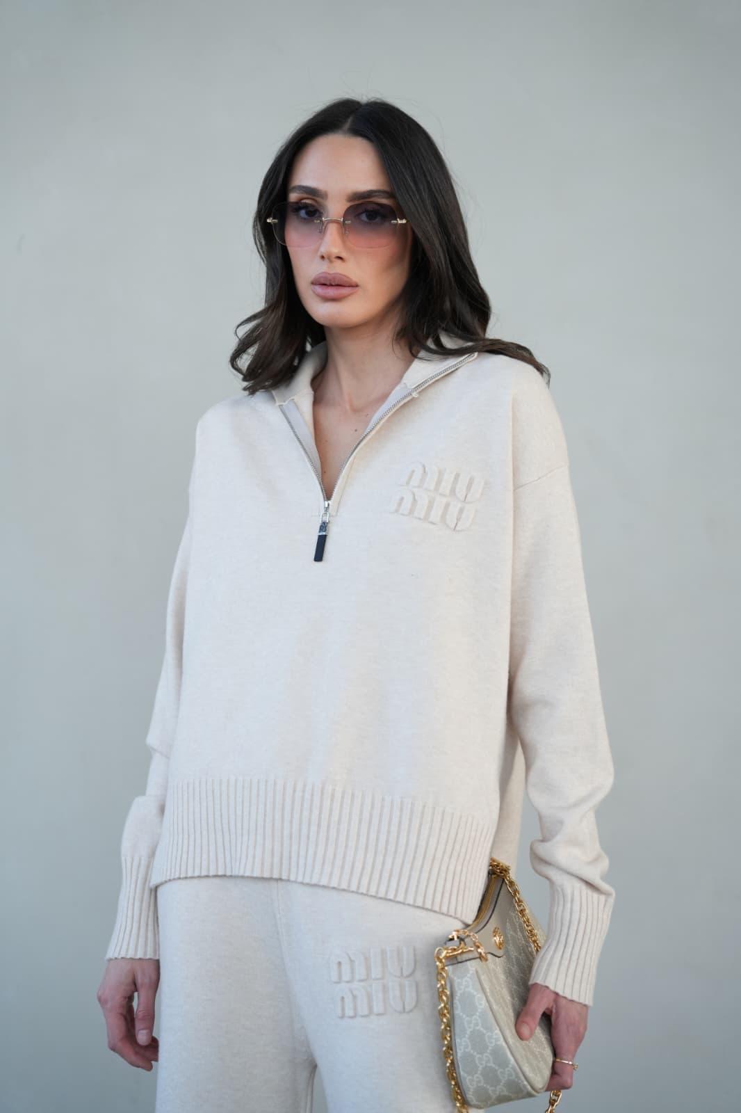 46d92758 A94a 4376 968b E71891f25fec