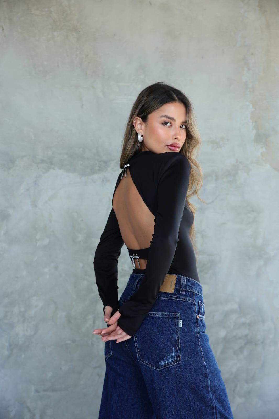 642b3da3 39c7 4a5a Bafd Eb503d1e9e94