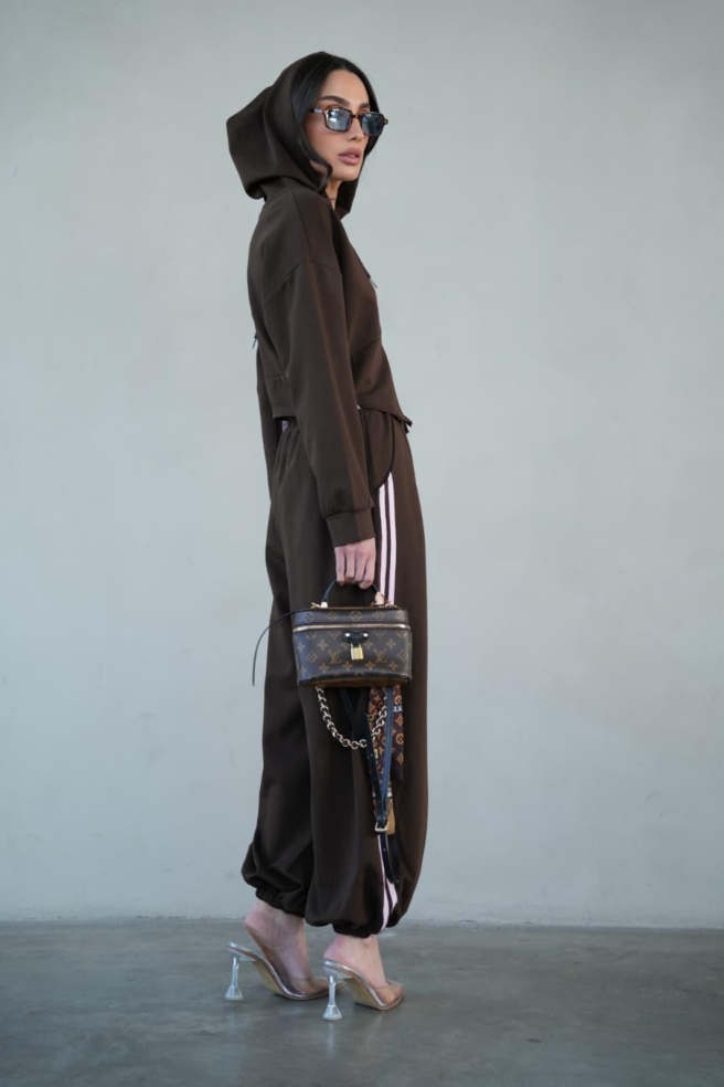 8e7e8853 5359 441a 966d 6c9011ce81cd