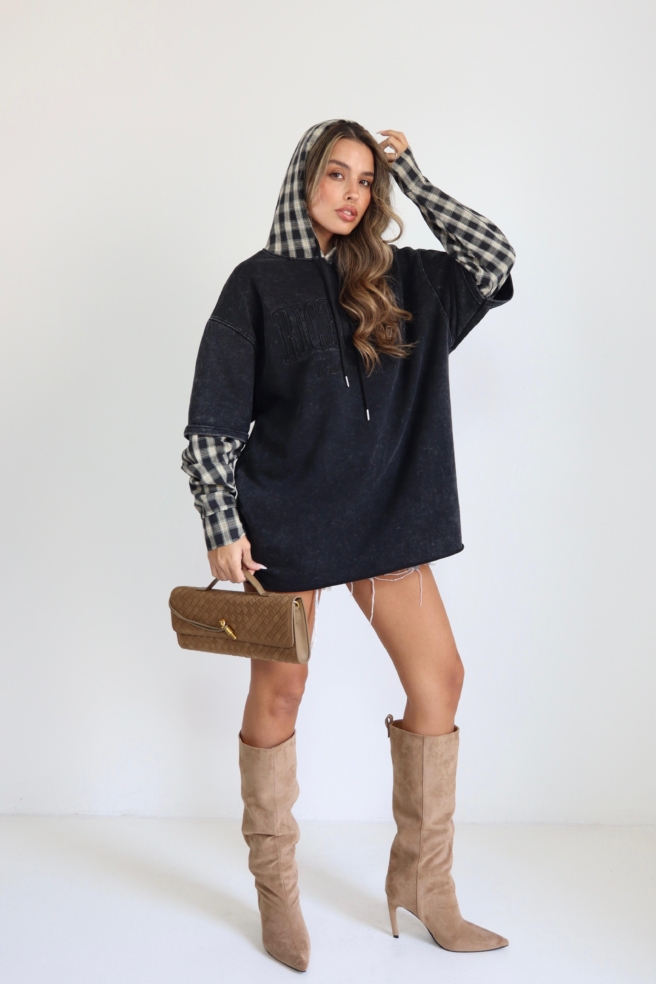 97cd6bb6 E498 4f5b 839f F7d3b58eca2a