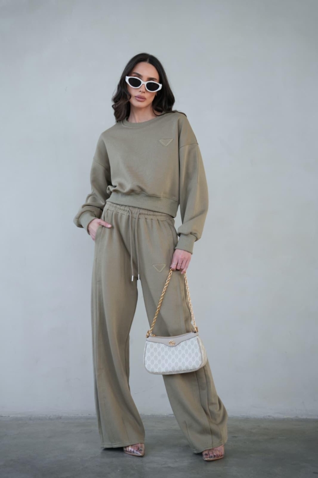 Bd623f32 C168 4309 Beb3 431ba3f2c7b9