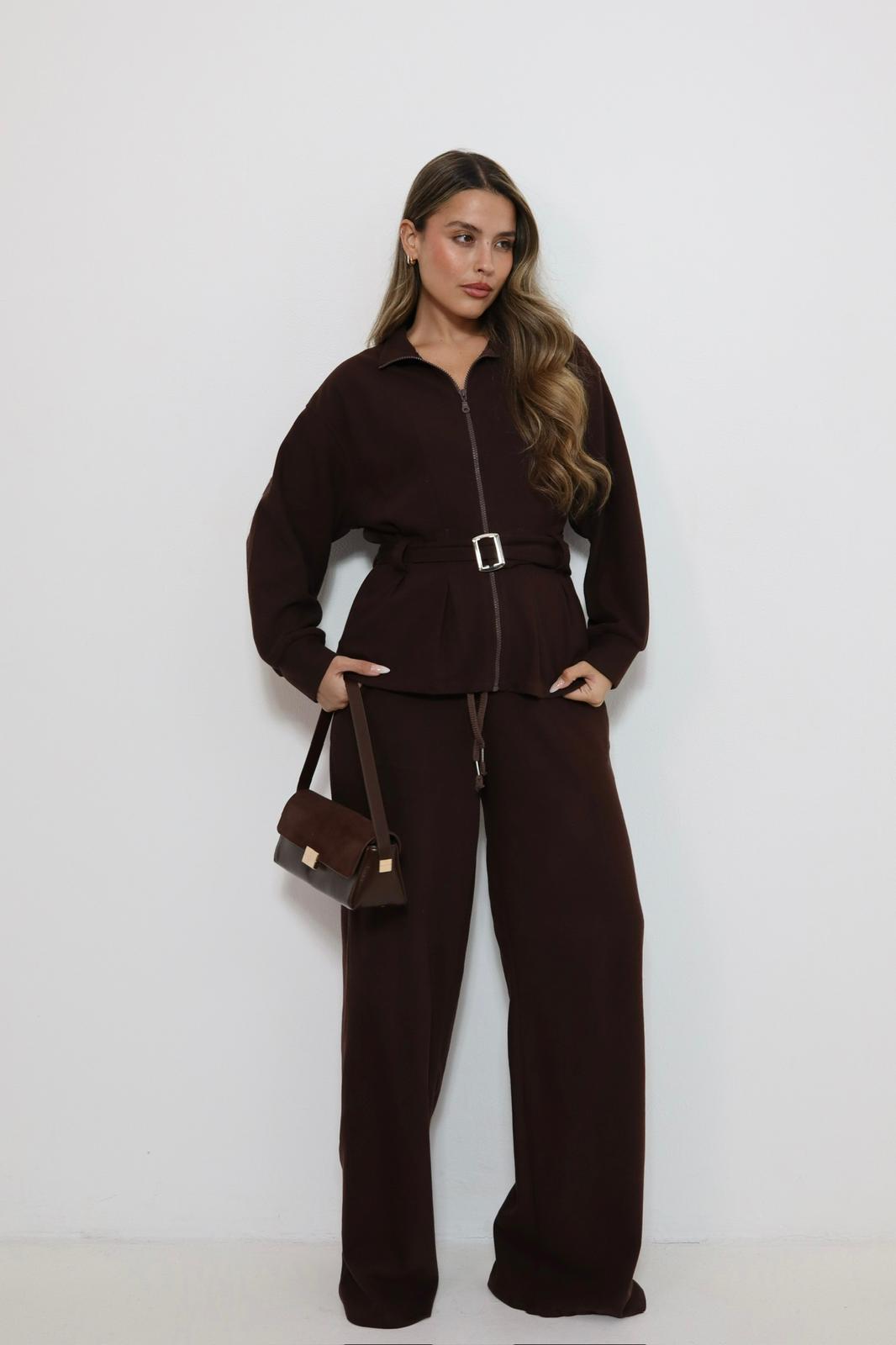 Dba81539 8b7f 43a0 B047 Be19c7b18771