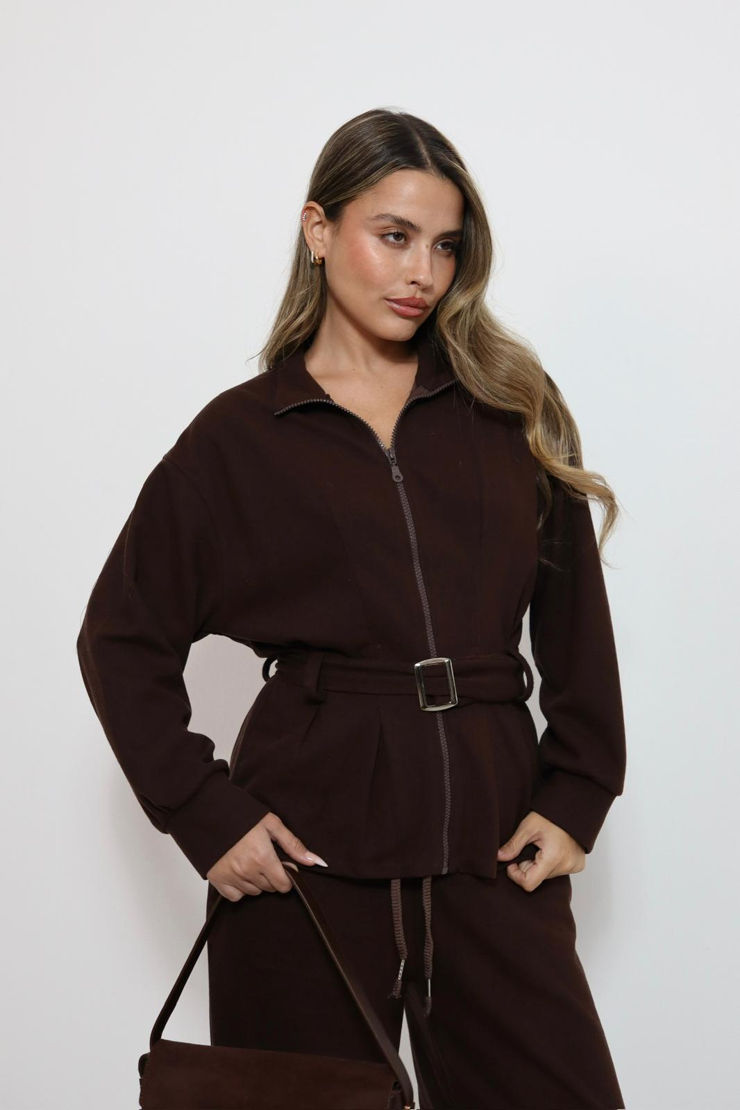 Dc2cbfc8 B7cf 4563 B02d F8db49ef07dd