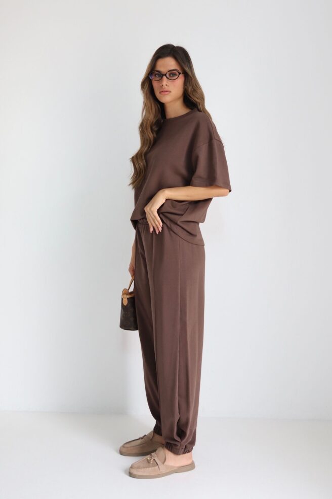 03b4c0e8 429d 44fb B4f3 A5fff8b63565