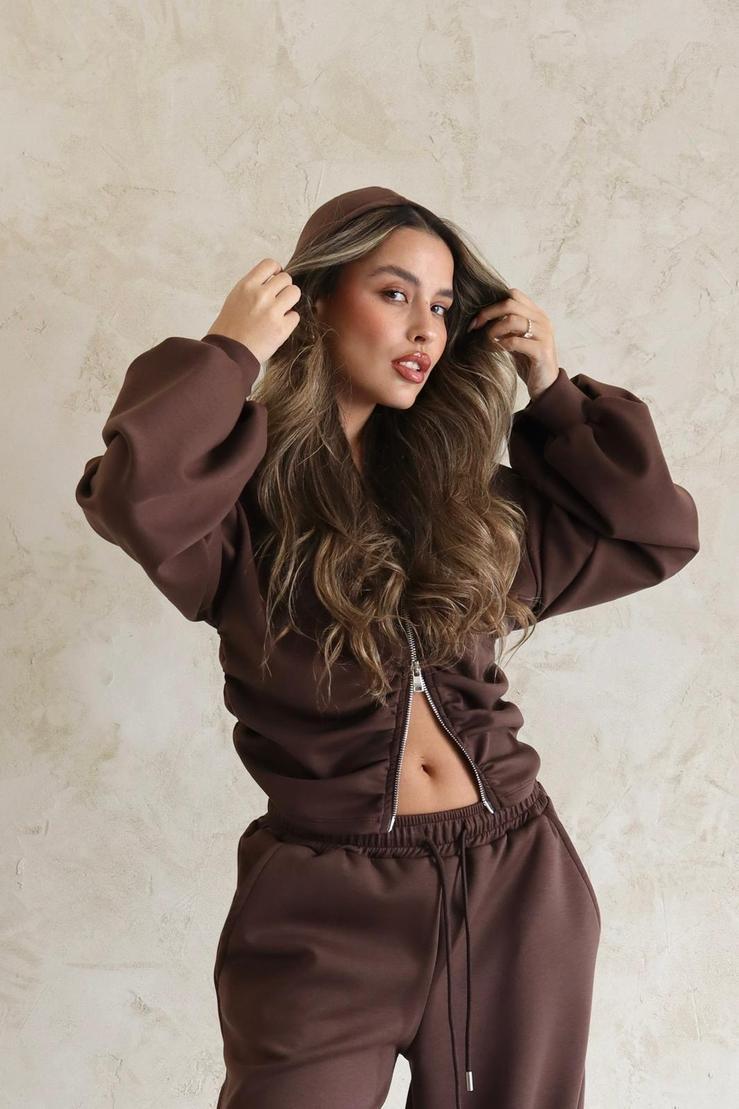 21959936 E4eb 4663 B7fe B2c352294758