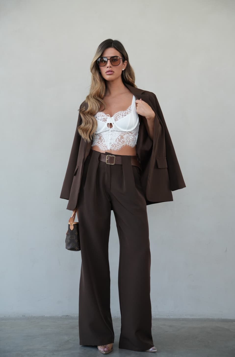 B9480128 B708 49d9 B264 8c45143fdd3a