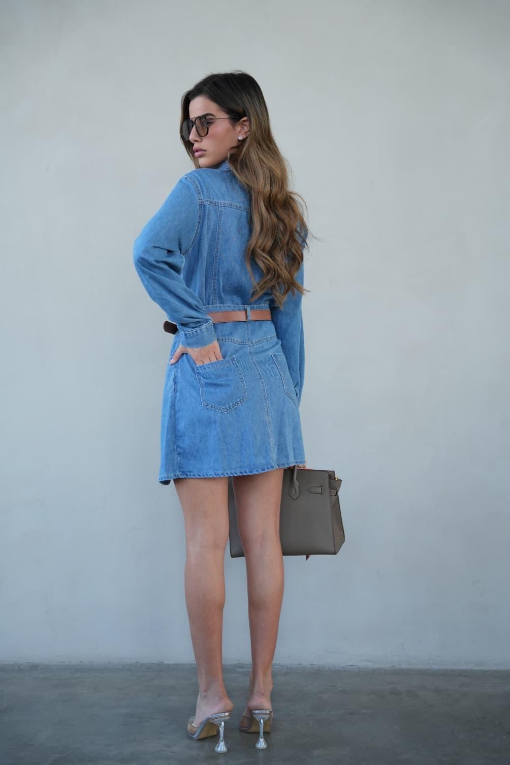 854325fb 4271 4200 B596 0c70dc67e2af